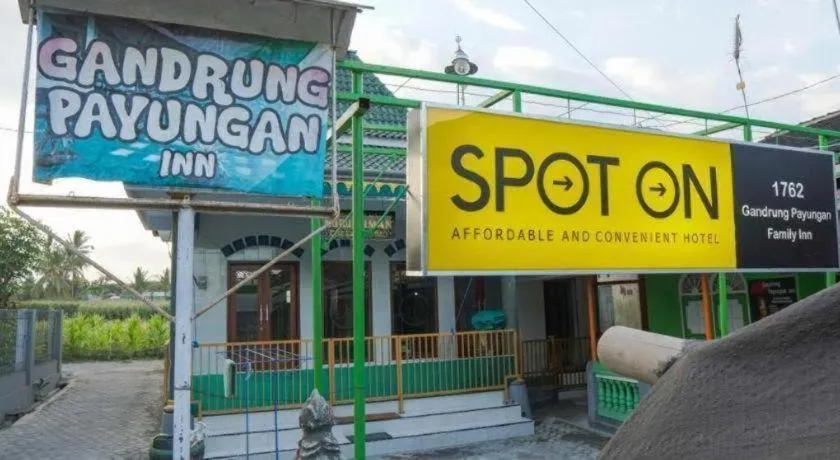 SPOT ON 1762 Gandrung Payungan Family Inn