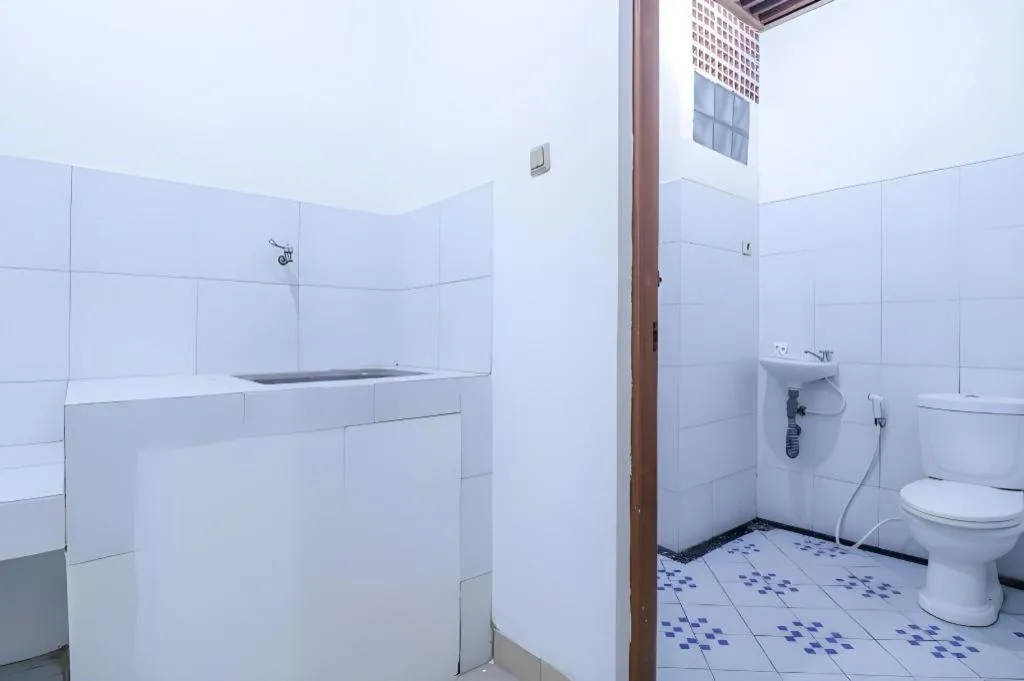 OYO 1755 De'balcon Accomodation Near Ngurah Rai Airport