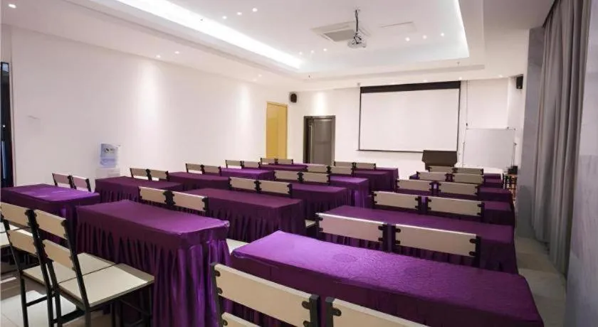 City Comfort Inn Zhanjiang Shimao Building Chikan Old Street