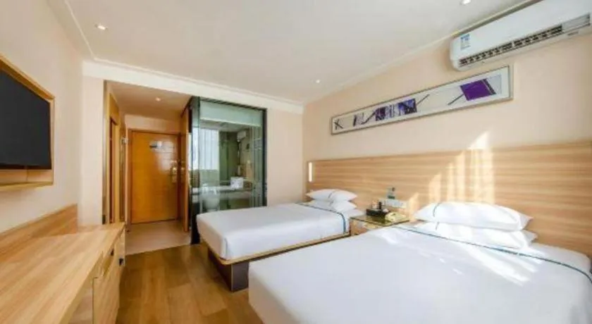 Bed in City Comfort Inn Zhanjiang Shimao Building Chikan Old Street