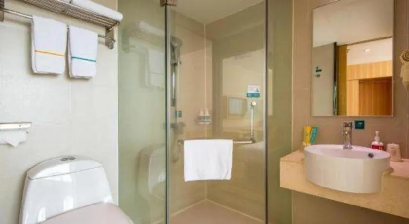 City Comfort Inn Zhanjiang Shimao Building Chikan Old Street