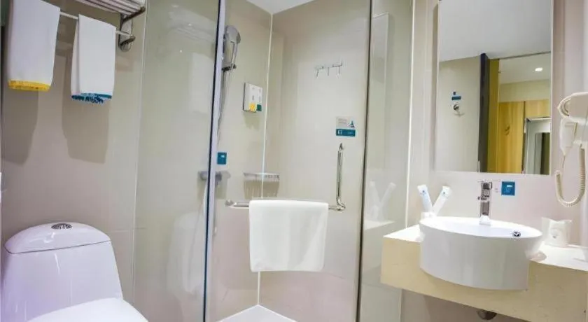 City Comfort Inn Zhanjiang Shimao Building Chikan Old Street