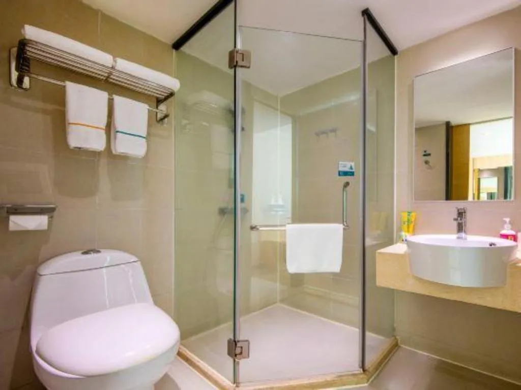 City Comfort Inn Zhanjiang Shimao Building Chikan Old Street