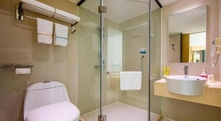 City Comfort Inn Zhanjiang Shimao Building Chikan Old Street