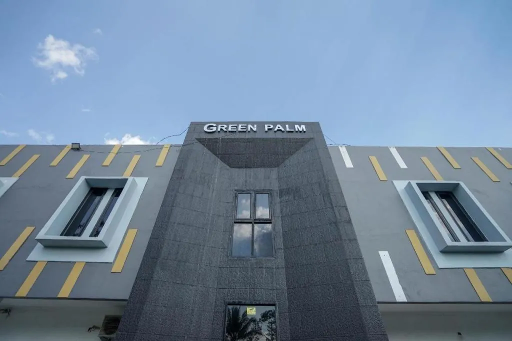 Hotel O Green Palm Kostel Syariah