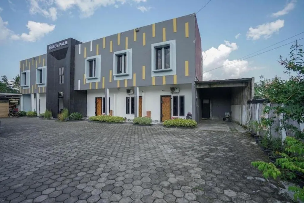 Hotel O Green Palm Kostel Syariah