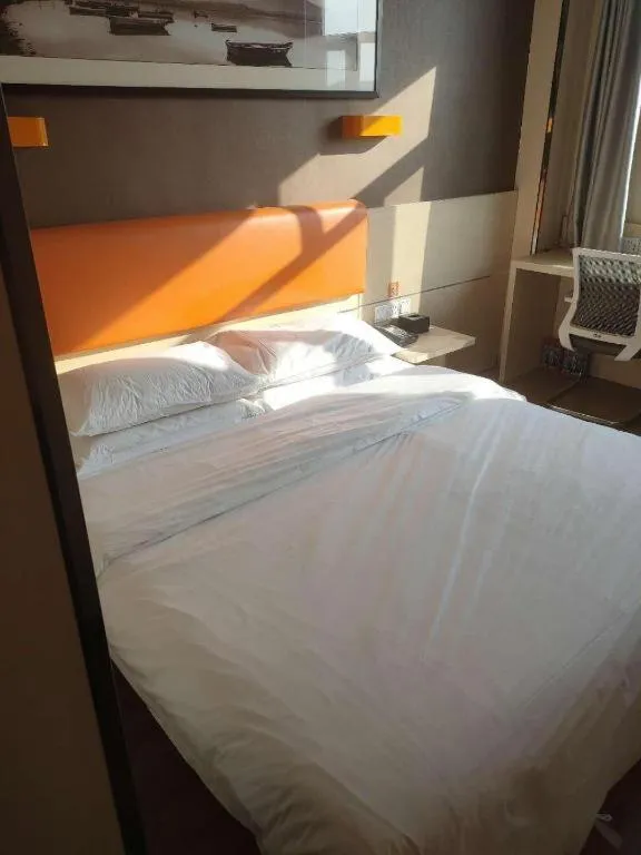 Bed in 7 Days Premium· Tianjin Binhai International Airport