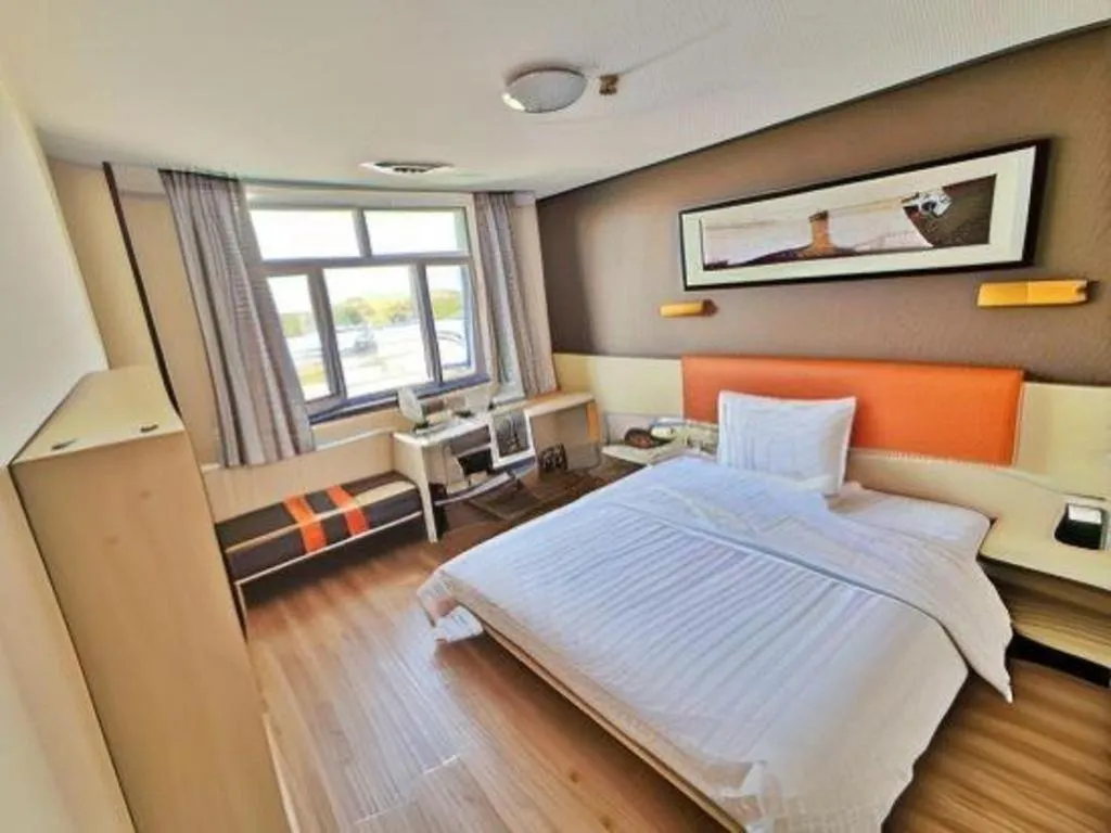 Bed in 7 Days Premium· Tianjin Binhai International Airport