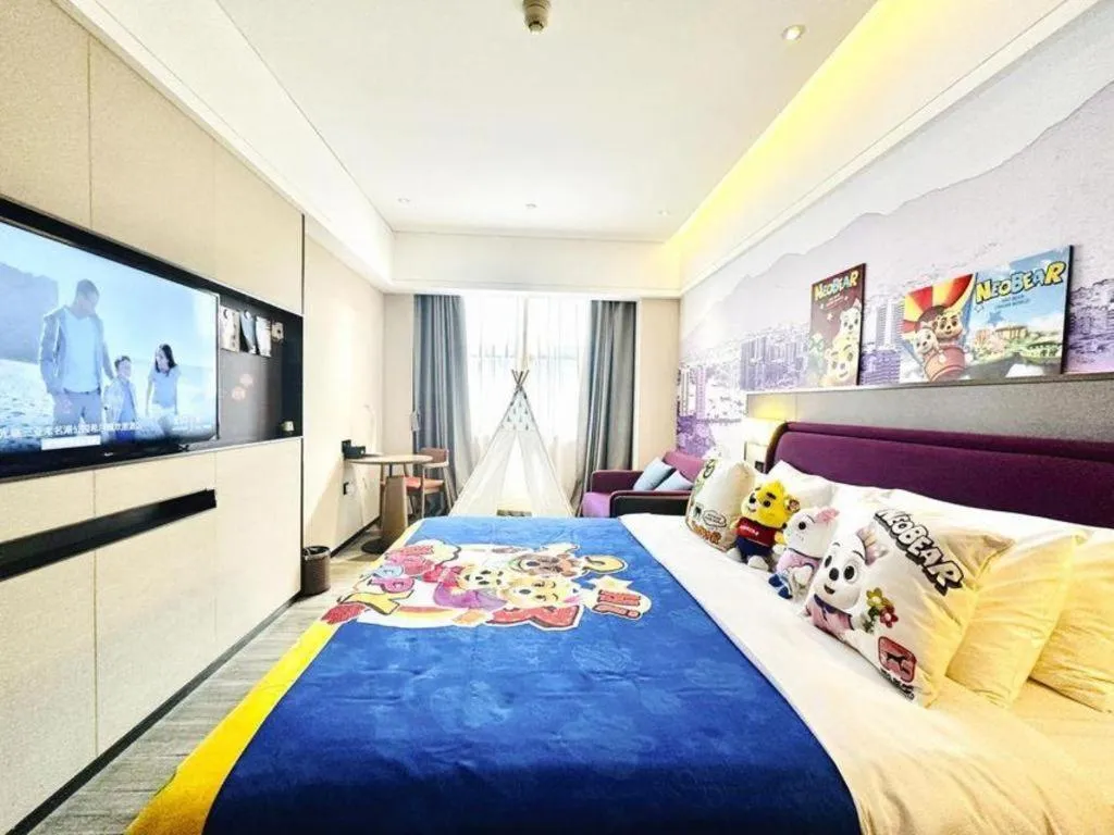 Bed in Hampton by Hilton Sanya Weiming Lake Park