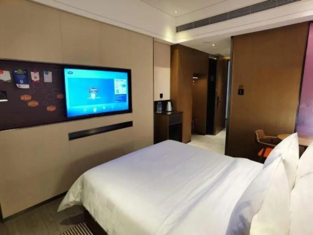 Bed in Hampton by Hilton Sanya Weiming Lake Park