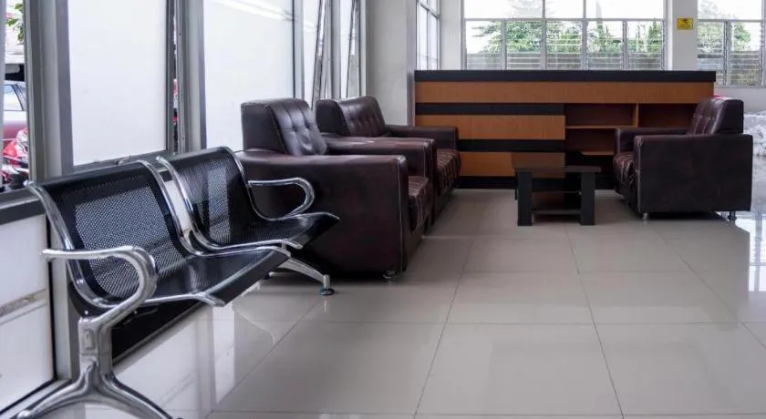 OYO 2695 D'es Guest House