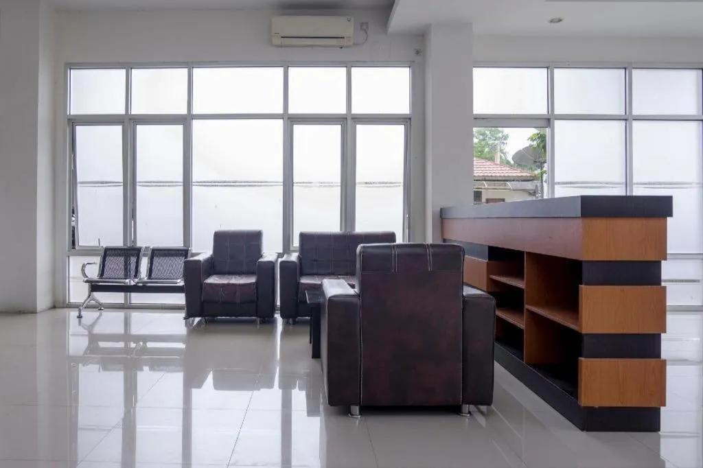 OYO 2695 D'es Guest House