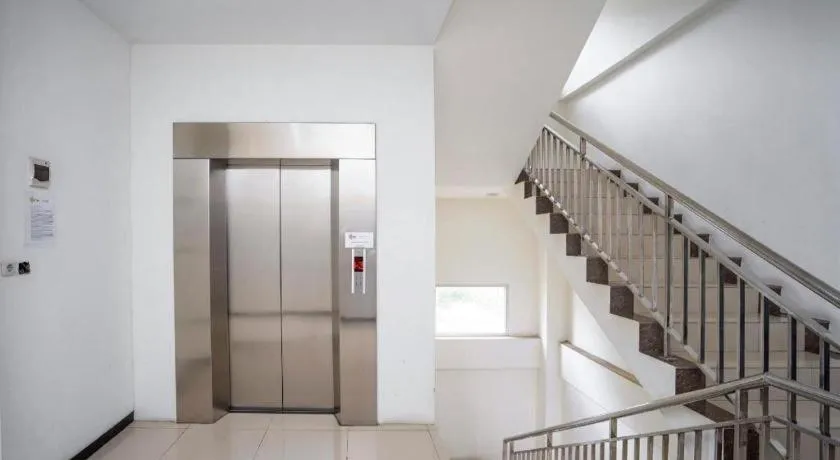 OYO 2695 D'es Guest House