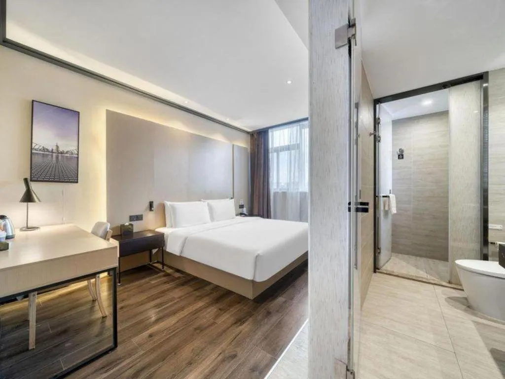 Bed in Atour Light Hotel Hangzhou Future Sci-Tech City