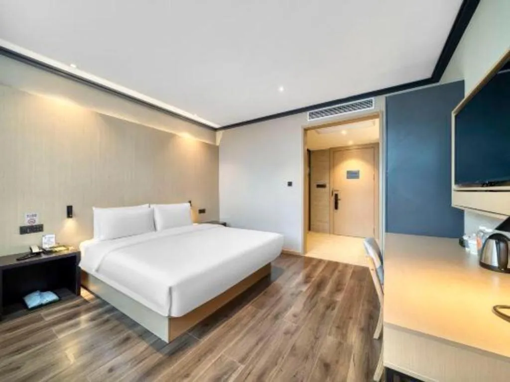 Bed in Atour Light Hotel Hangzhou Future Sci-Tech City