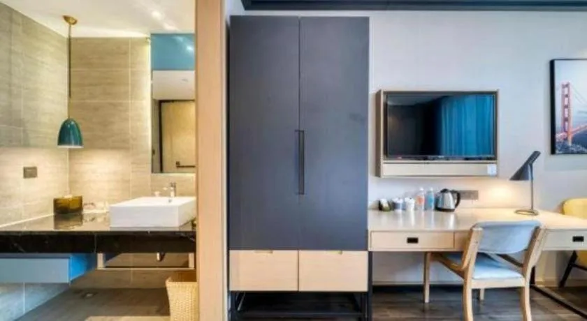 Bed in Atour Light Hotel Hangzhou Future Sci-Tech City