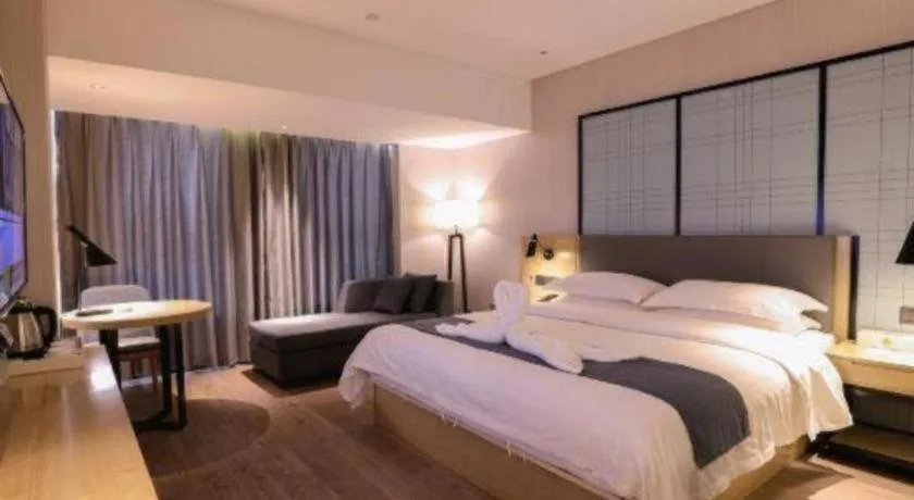 Bed in GreenTree Eastern Hotel Hunan Changsha Xinsha Luositang Metro Station