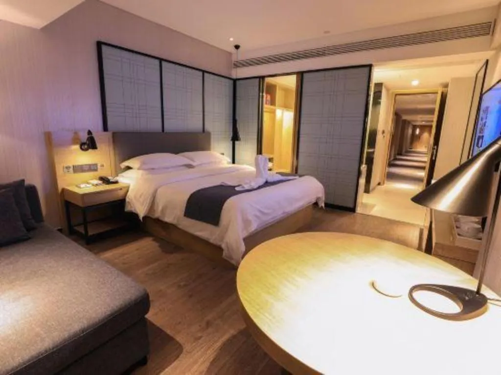 Bed in GreenTree Eastern Hotel Hunan Changsha Xinsha Luositang Metro Station