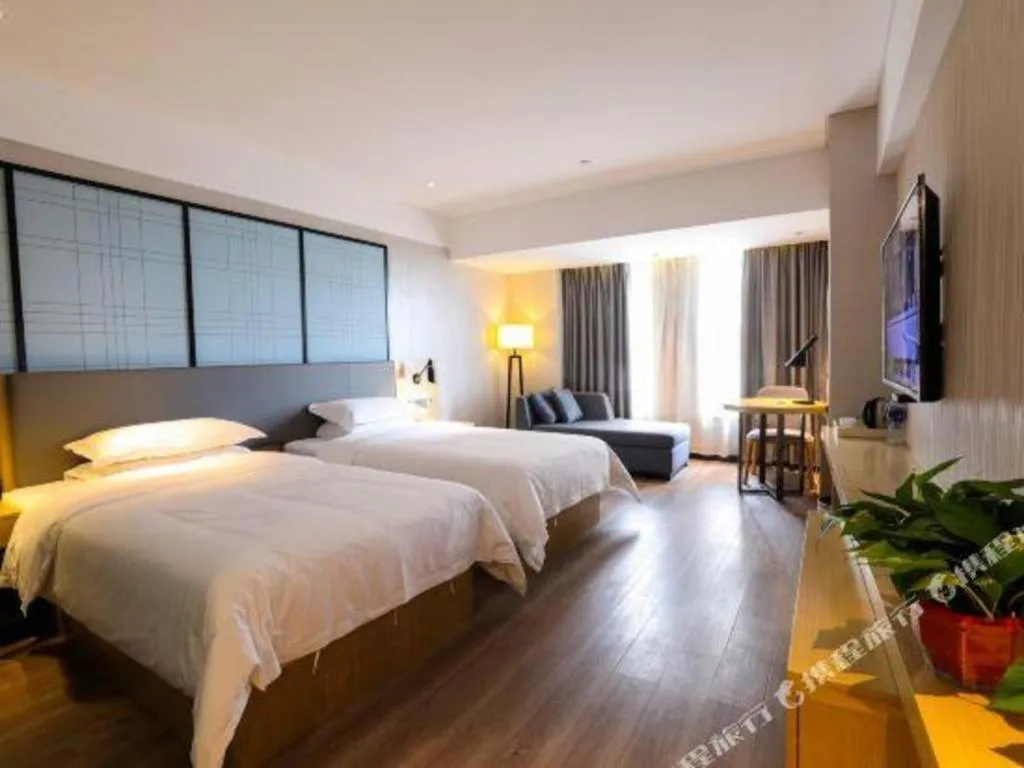 Bed in GreenTree Eastern Hotel Hunan Changsha Xinsha Luositang Metro Station