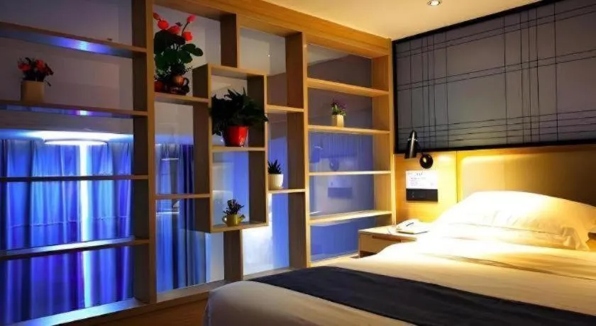 Bed in GreenTree Eastern Hotel Hunan Changsha Xinsha Luositang Metro Station