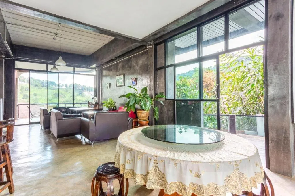 OYO 1012 Vintage Home