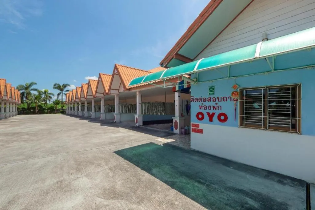OYO 1070 Paradise Resort