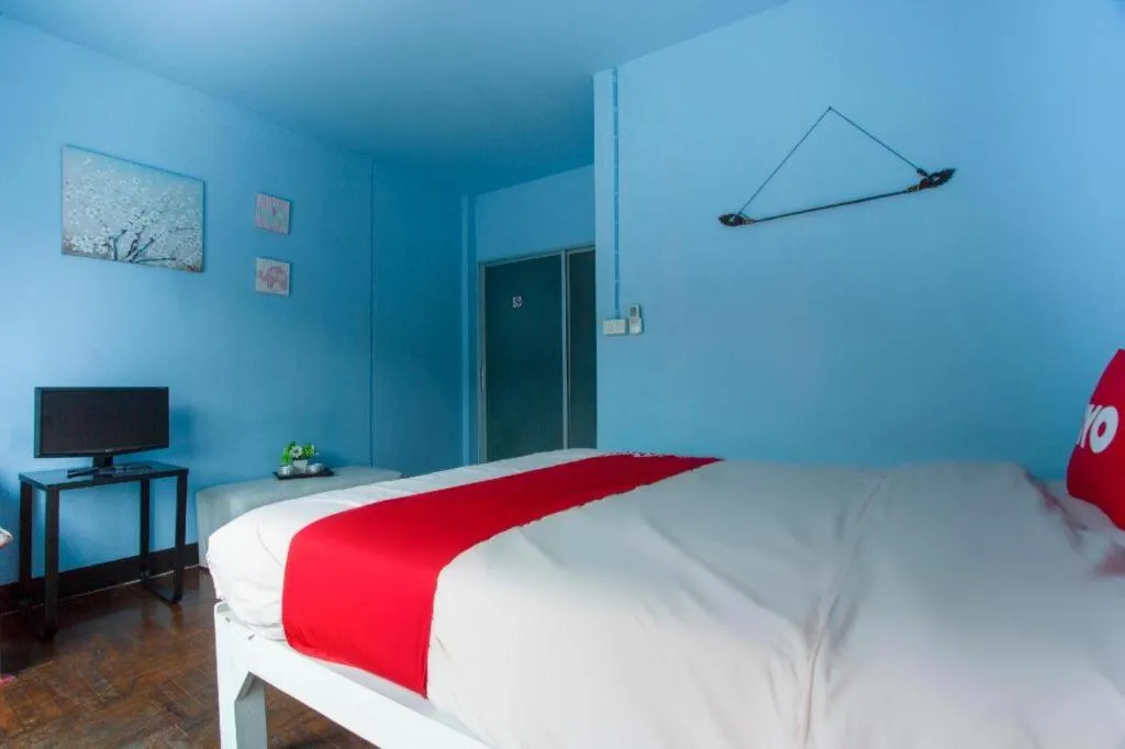 Bed in OYO 75303 V Home Guesthouse Sunday Night Market