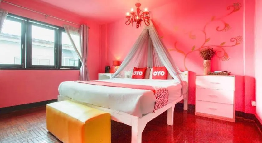 Bed in OYO 75303 V Home Guesthouse Sunday Night Market