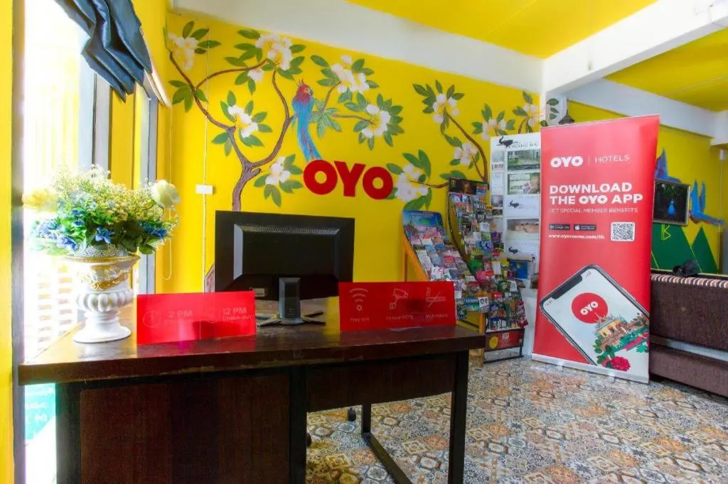 OYO 75303 V Home Guesthouse Sunday Night Market