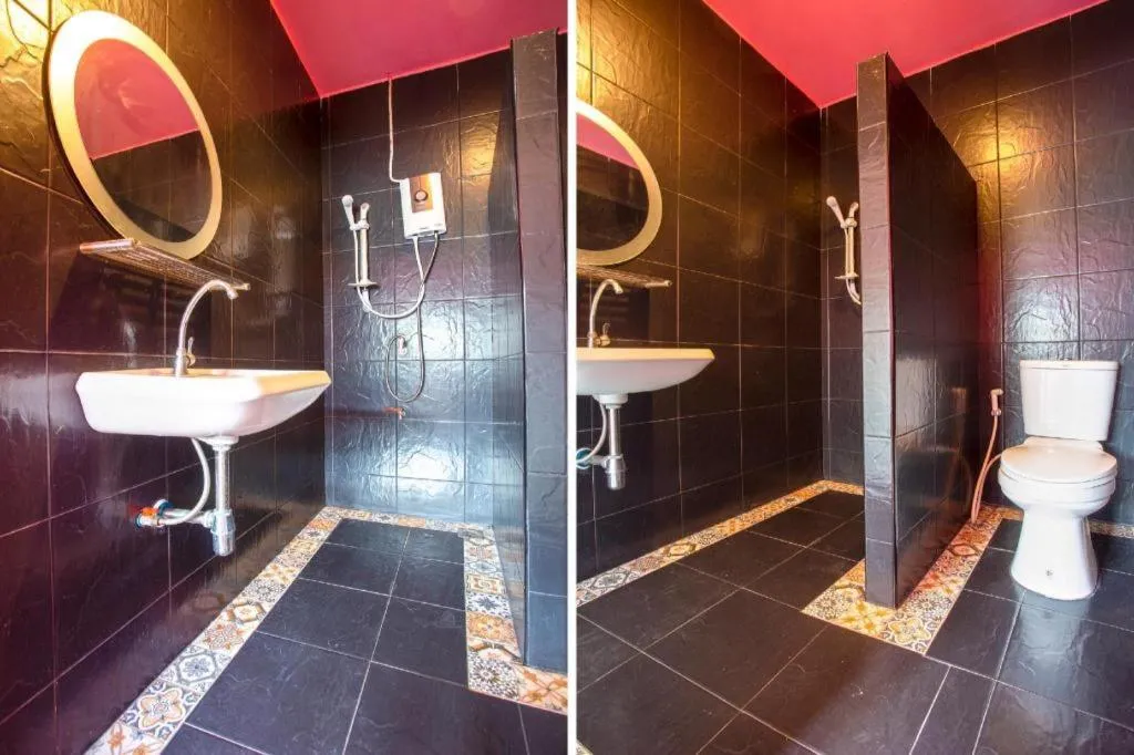 OYO 75303 V Home Guesthouse Sunday Night Market