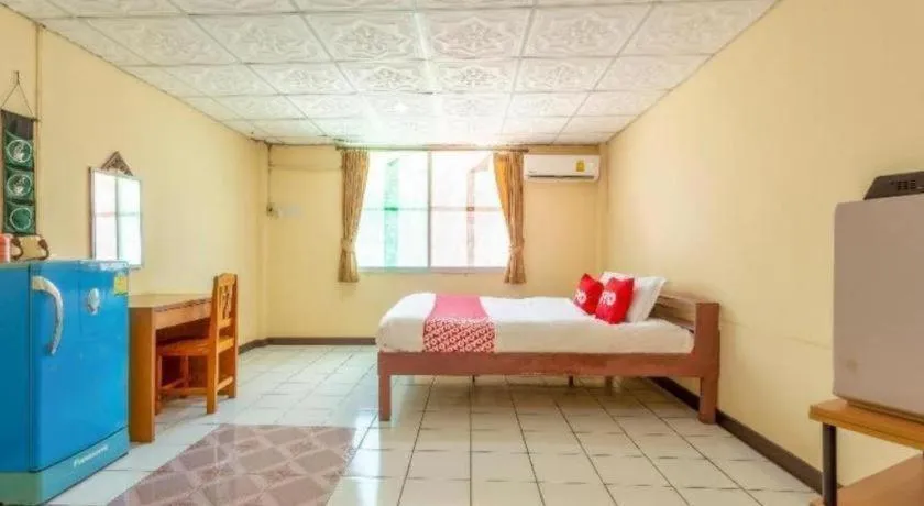 Bed in OYO 1000 Maetang Hotel