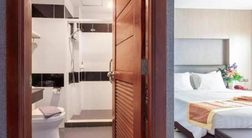 Bed in OYO 1130 CK Resort Pattaya