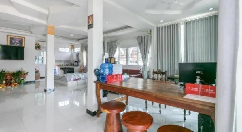 OYO 75305 T Park Pak Chong