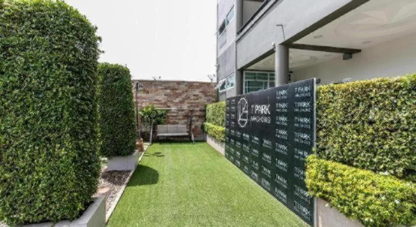 OYO 75305 T Park Pak Chong