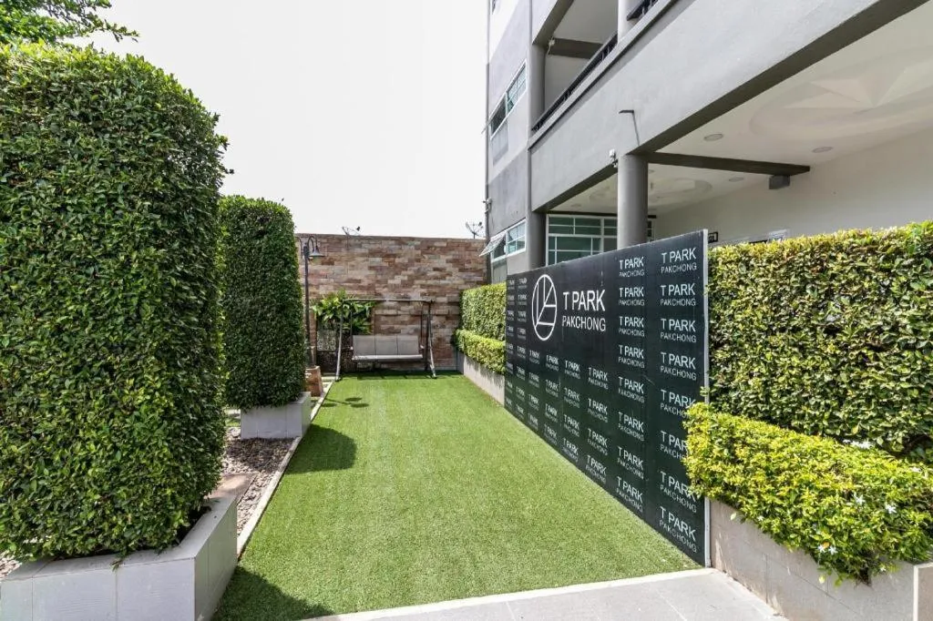 OYO 75305 T Park Pak Chong