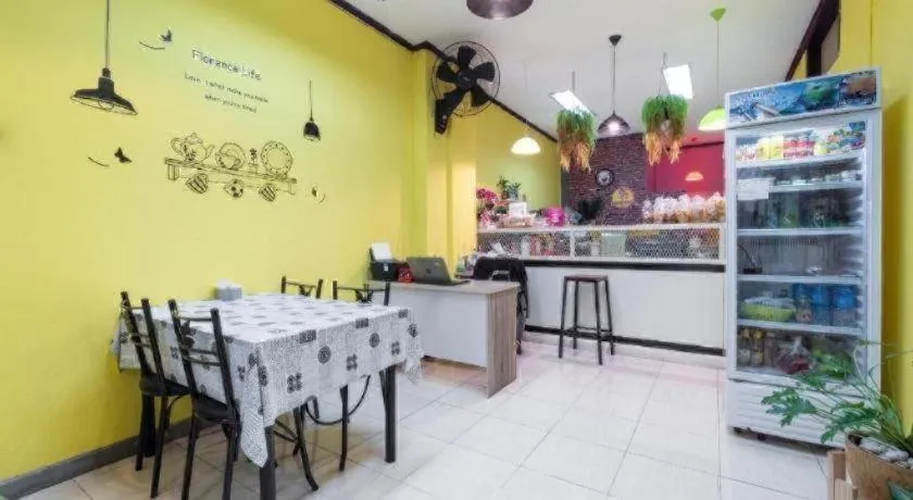 OYO 75327 Diyana Residence