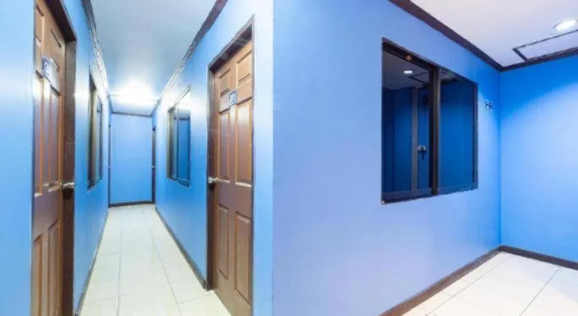 OYO 75327 Diyana Residence