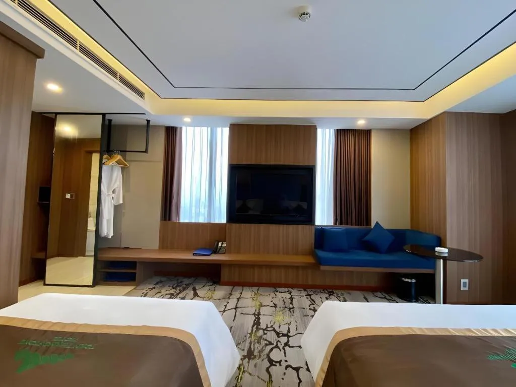 Bed in Khach san Toan Thang Stone