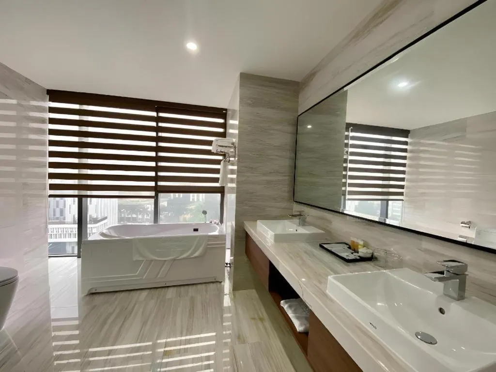 Bed in Khach san Toan Thang Stone