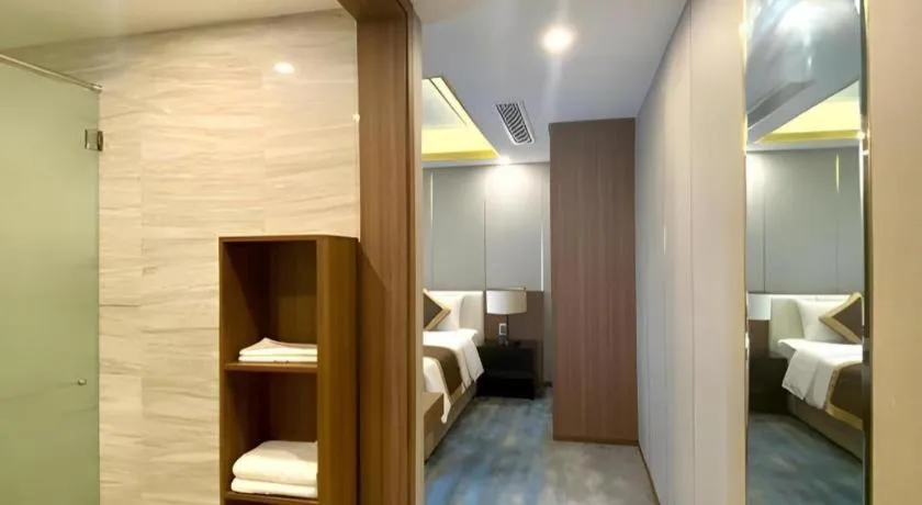 Bed in Khach san Toan Thang Stone