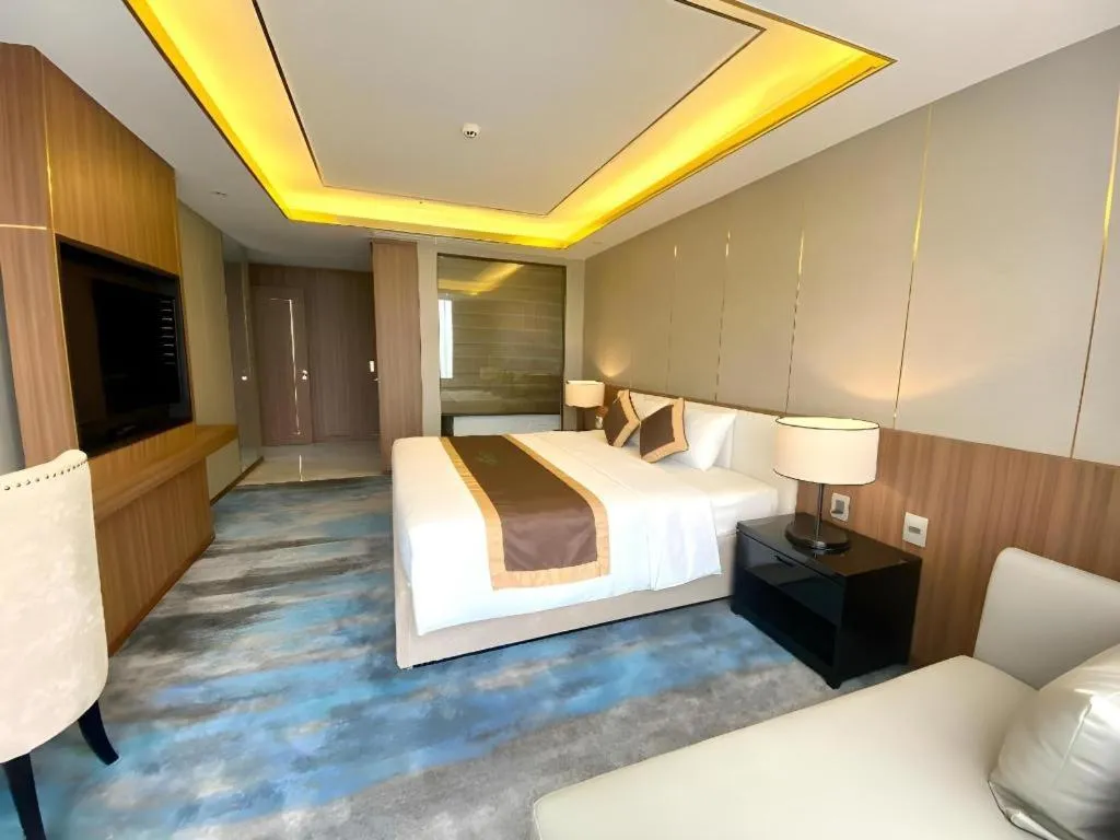 Bed in Khach san Toan Thang Stone