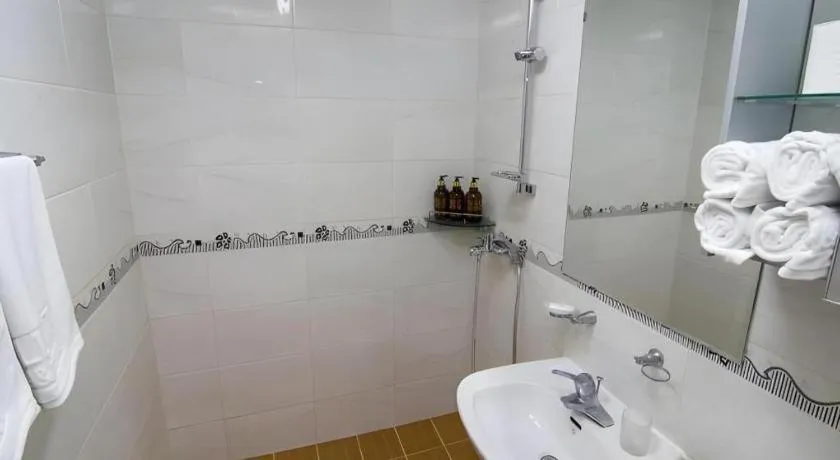 Hyundai Elliot Hotel and Resort