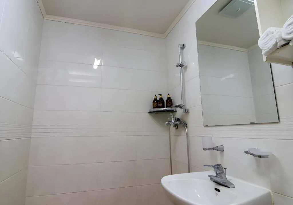 Hyundai Elliot Hotel and Resort