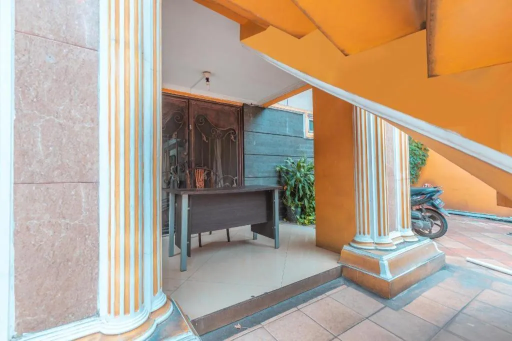 OYO 2765 Mulia Raja Kost