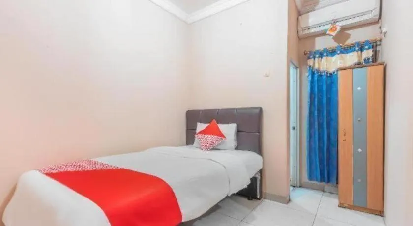 OYO 2765 Mulia Raja Kost
