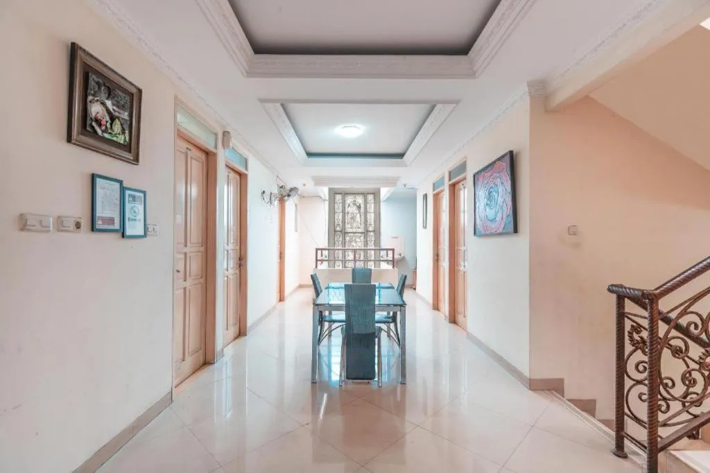 OYO 2765 Mulia Raja Kost