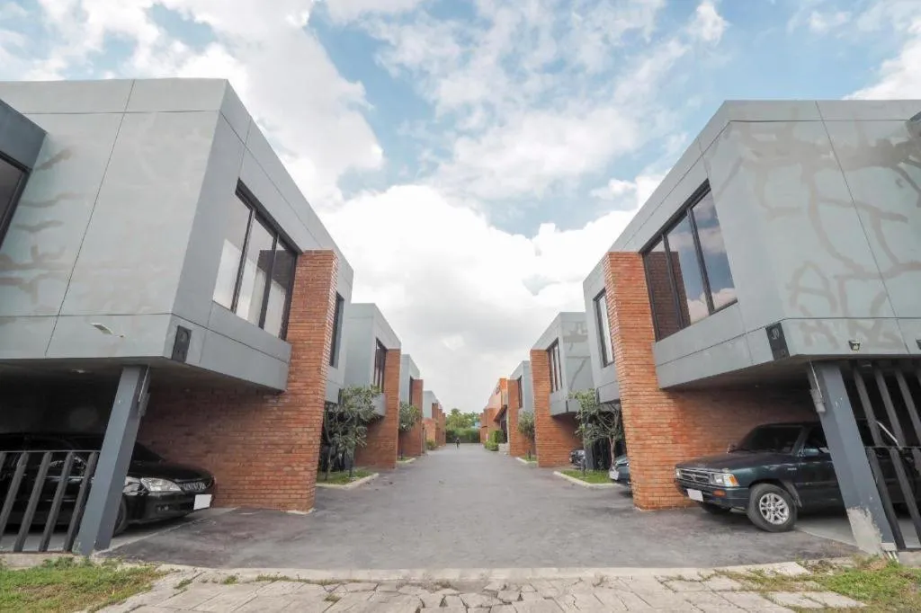 OYO 75368 Demadre Resort