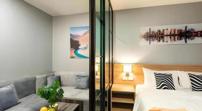 Bed in Metro Hotel Ratchada 36