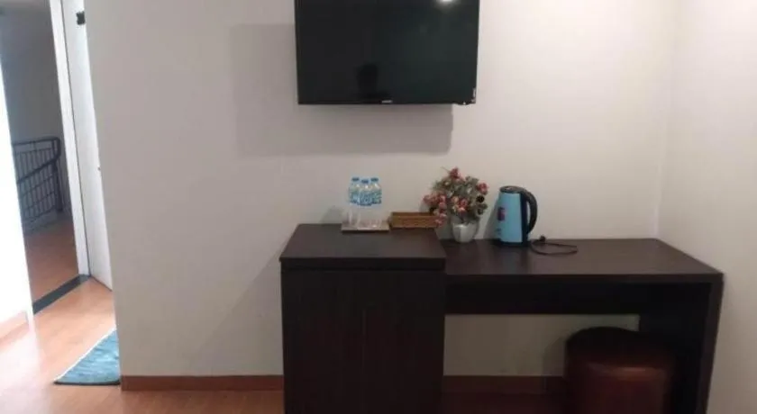 OYO 1167 Haya Hotel