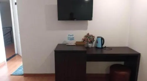 OYO 1167 Haya Hotel